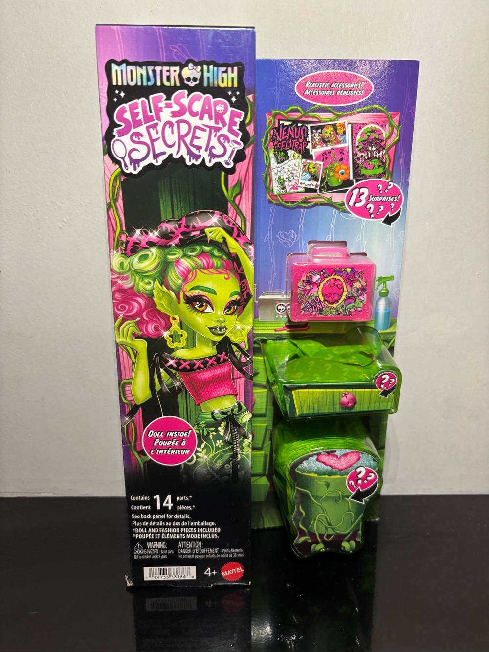 monster high Self-Scare Secrets Playset in Pink & Green